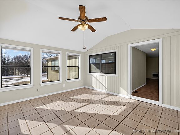 5th image of 9730 S 4050th Rd