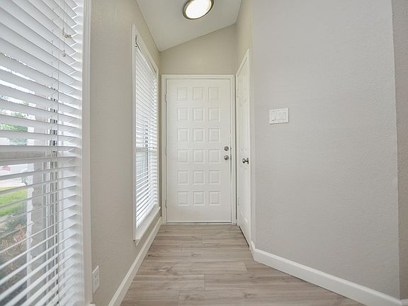 4th image of 2027 Wheathall Camp Ln