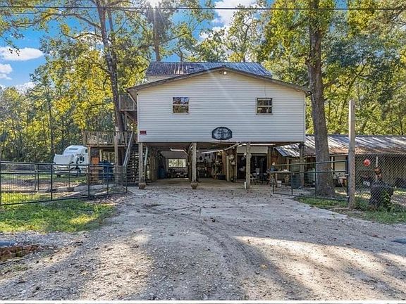 3rd image of 15381 Ponderosa Cir