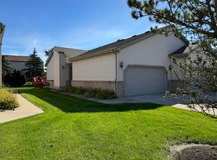 53180 Pineridge Dr, Chesterfield, MI 48051