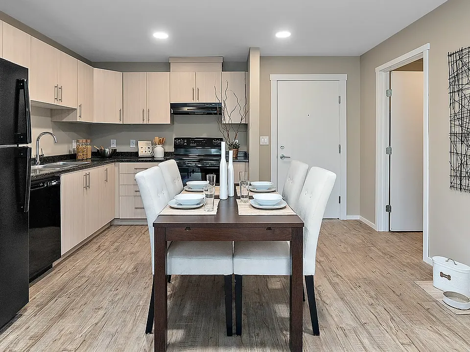 5 Night Bloom Dr