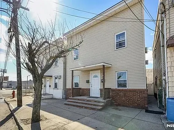 135 Sanford Ave #1, Kearny, NJ 07032