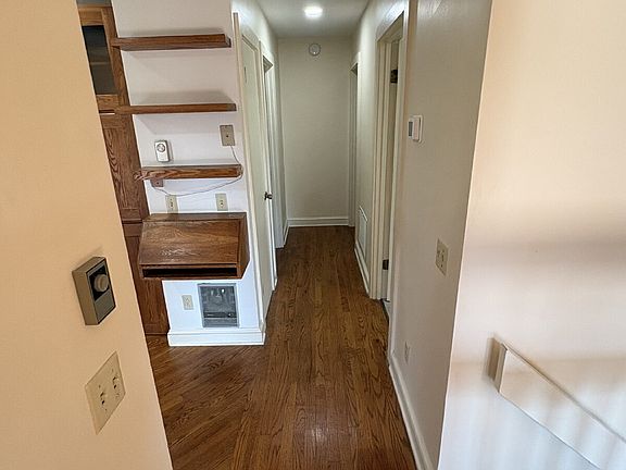 5th image of 819 College Ave