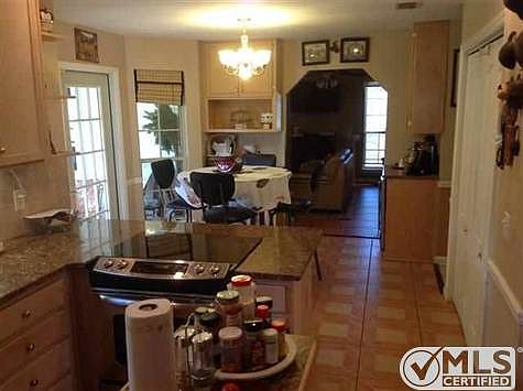 4th image of 10504 Casanova Dr #2