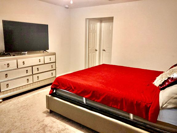 4th image of 2426 7 Oaks Dr
