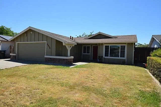 9213 Medallion Way photo 1