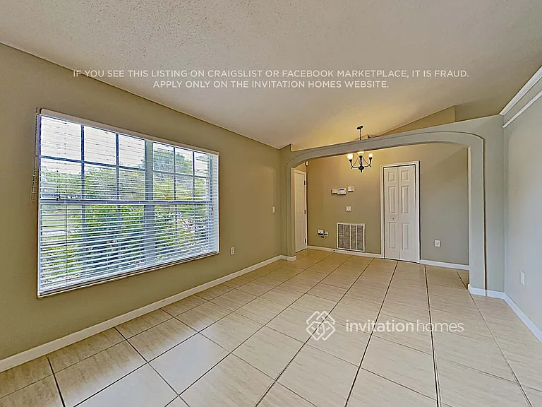 2110 SW Algiers St — Photo 4