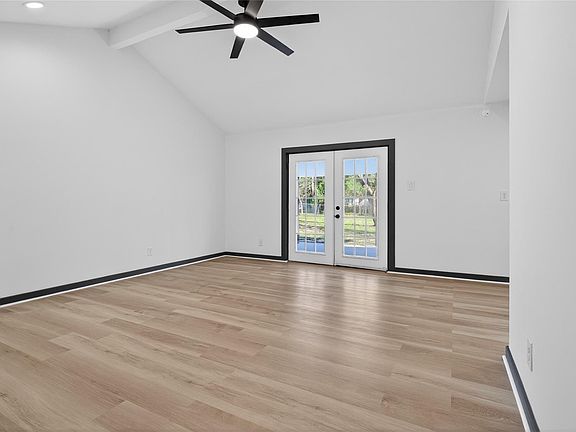 3rd image of 710 Knob Hollow St