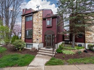 7 Trafalgar Ct, Hackettstown, NJ