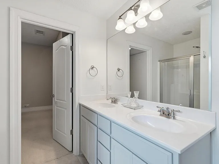 8012 Mandan Dr — Photo 19