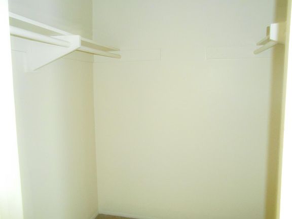 5th image of 14020 S Budlong Ave APT 25
