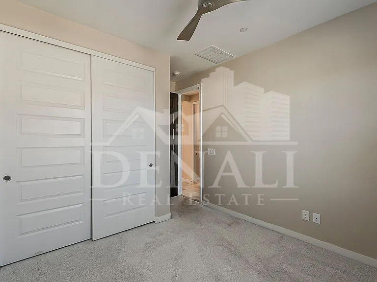 4704 S Glacier — Photo 22
