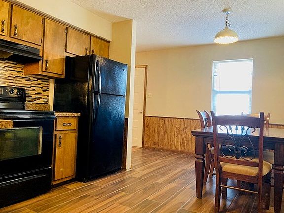 4th image of 65 Oak St #72513