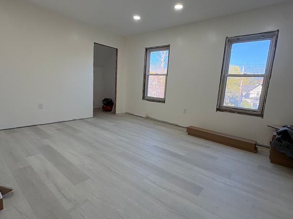 930 S Franklin St Floor 2