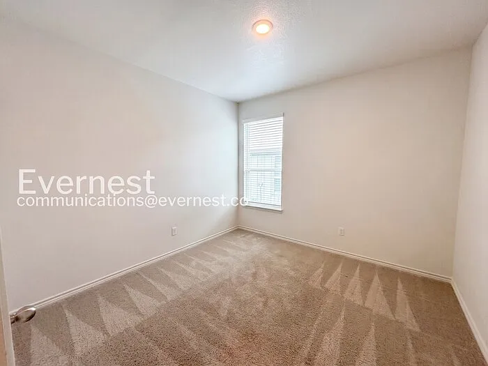 605 Old Glory Rd — Photo 9
