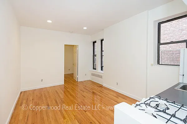 Rented by Copperwood Real Estate | media 18