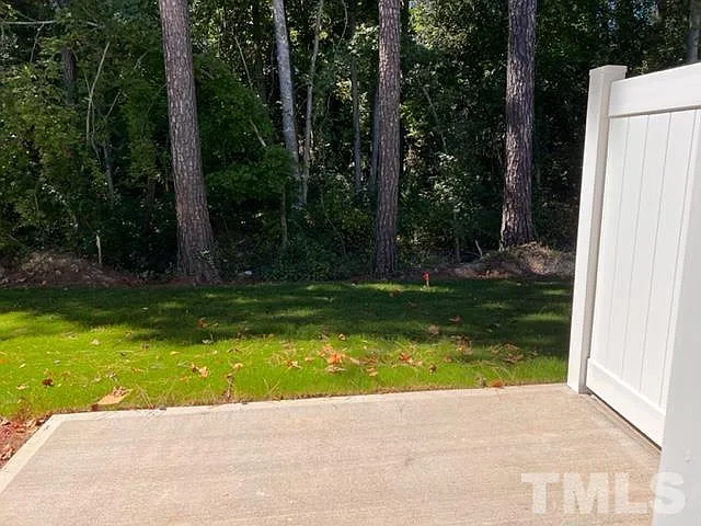 802 Star Ridge Dr — Photo 18