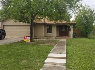 706 E 13th St, Del Rio, TX 78840