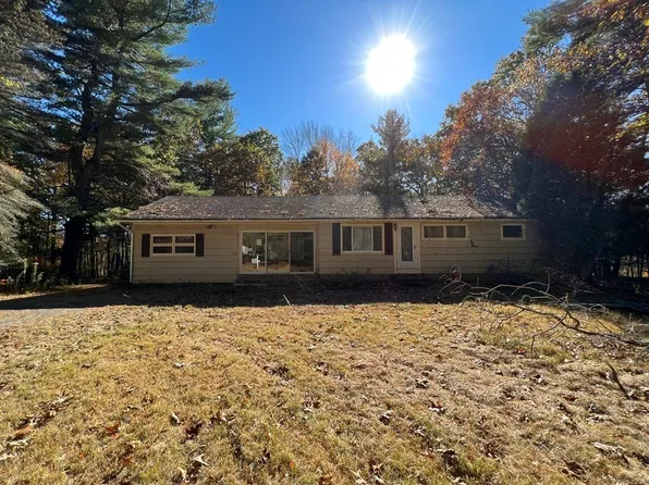 9 King Ter, Leicester, MA 01524