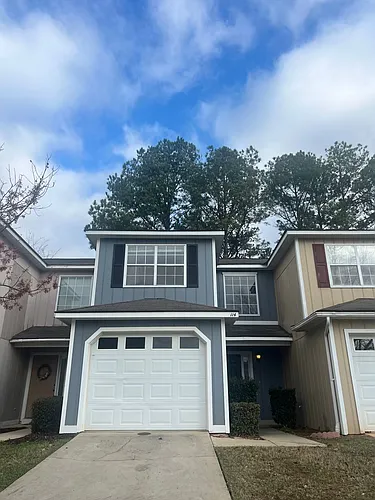 114 Commons Dr Photo 1