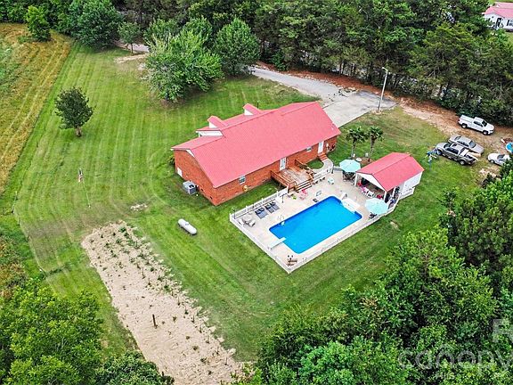 2nd image of 5033 Musket Rd