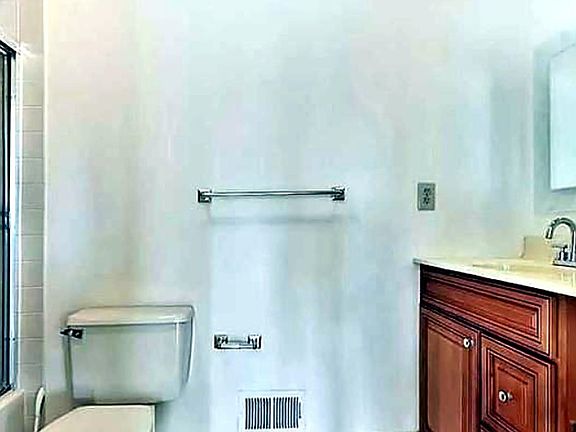 3rd image of 833 Topsail Ln #833