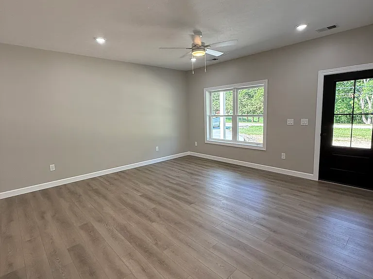 3417 S Knightridge Rd — Photo 3