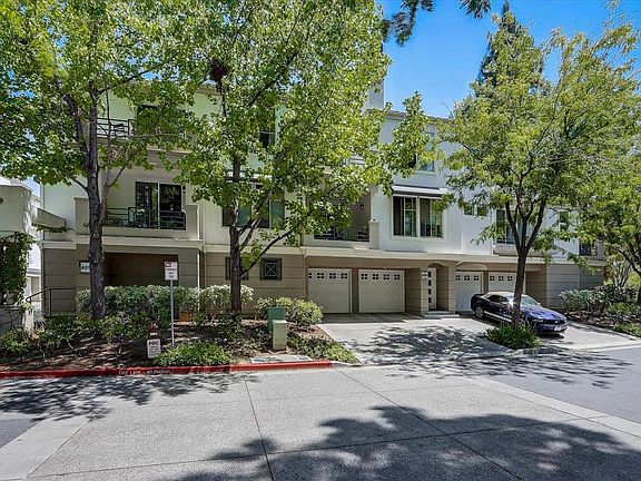 3rd image of 425 Navaro Way Unit 222