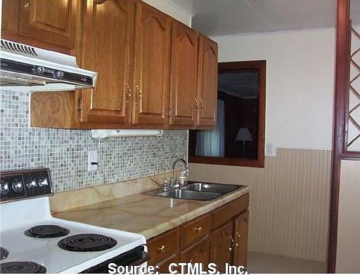 5th image of 7 Homesdale Ave