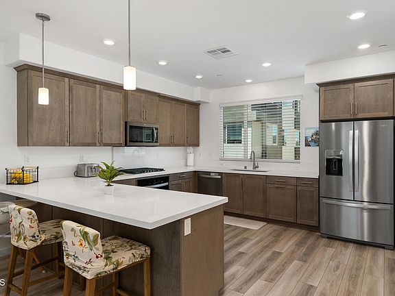 3rd image of 27560 Sanctuary Ct