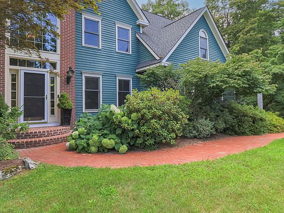 4th image of 7 Wilson Meadow Road