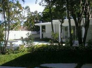 3848 N Circle Dr, Hollywood, FL 33021