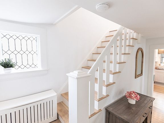5th image of 44 Westland St #44