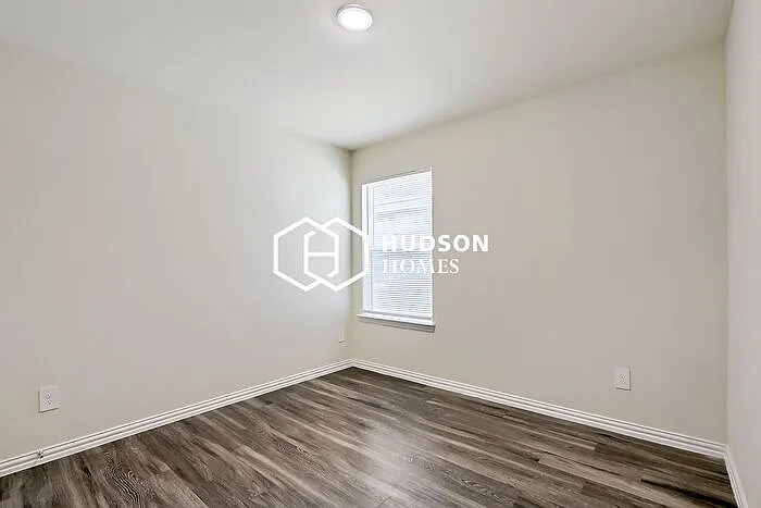 423 Shorty St — Photo 10