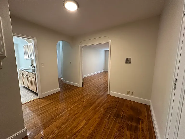 24 Concord Ave #111 — Photo 11