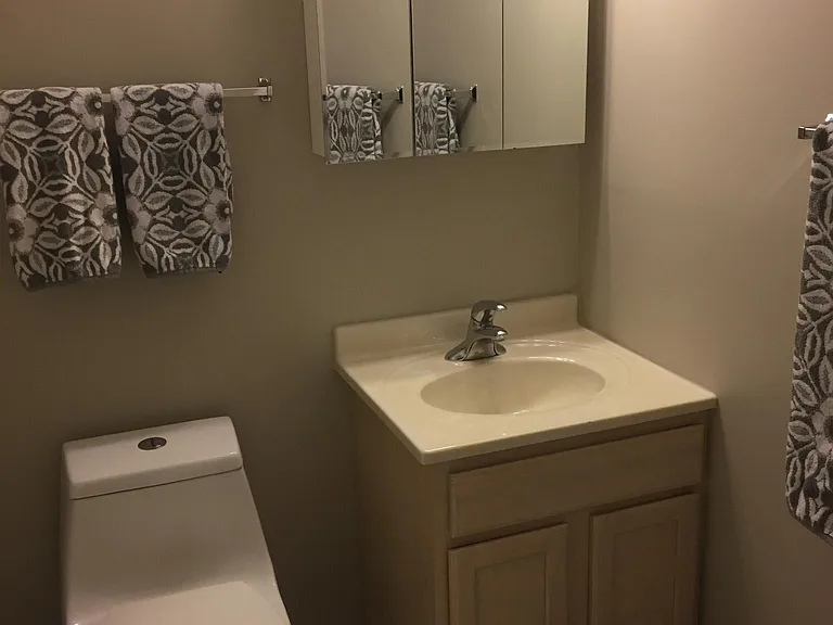 1611 N Windsor Dr — Photo 24