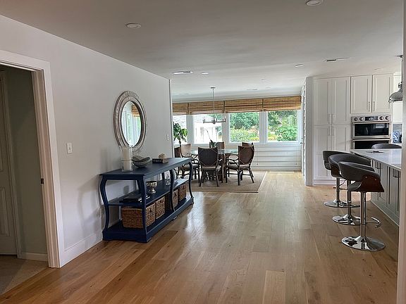 Dining area and walk through