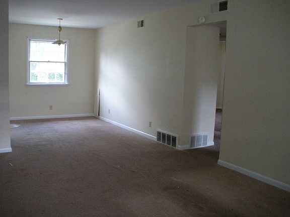 3rd image of 1550 S Kentucky Ave APT D