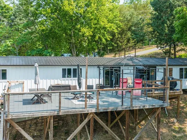 1607 Kinder Ln, Dandridge, TN 37725