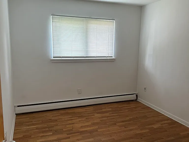 730 Edgemont Blvd #7 — Photo 5