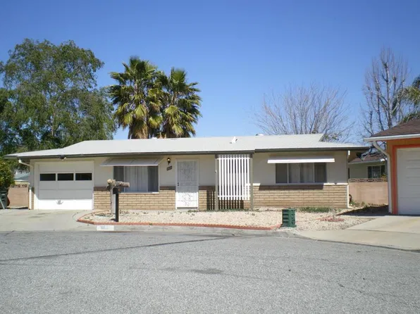 860 Felipe Pl, Hemet, CA 92543