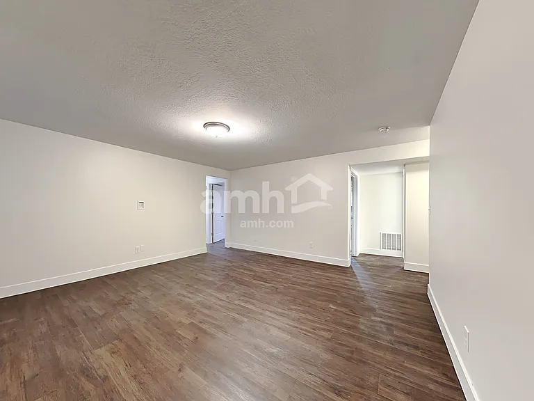 1742 E Shadow Dr — Photo 7