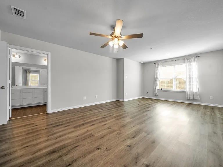 2817 Bellflower Dr — Photo 14