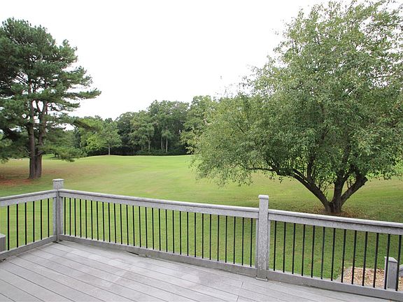3rd image of 8 Canova Ln