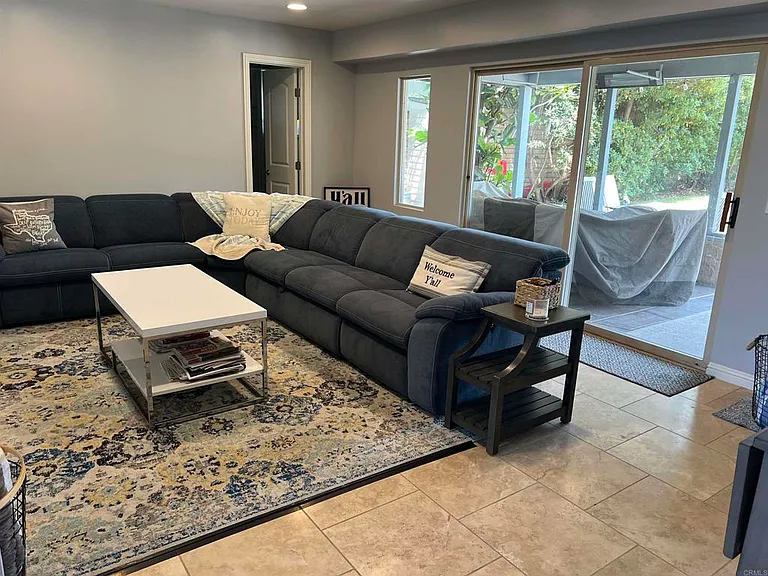 8537 El Paseo Grande — Photo 10