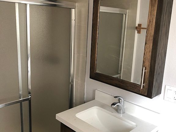 4th image of 520 E Willow St APT 15