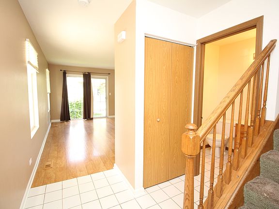4th image of 391 Lowell Dr #A