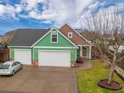866 N 7th St, Harrisburg, OR, 97446
