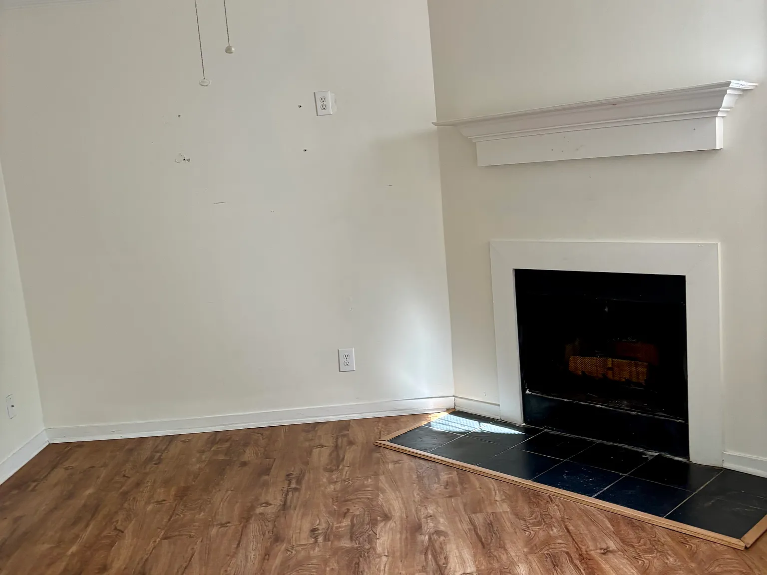 136 Luden Dr — Photo 2