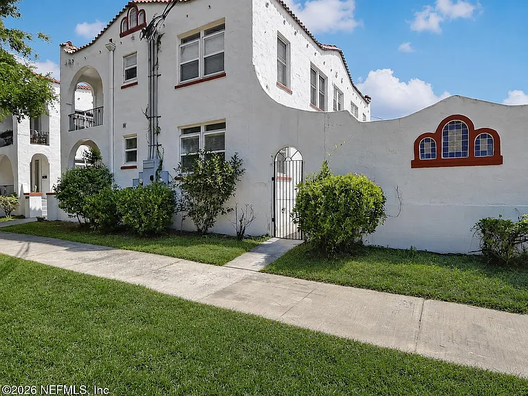1009 Stockton St #8 — Photo 2